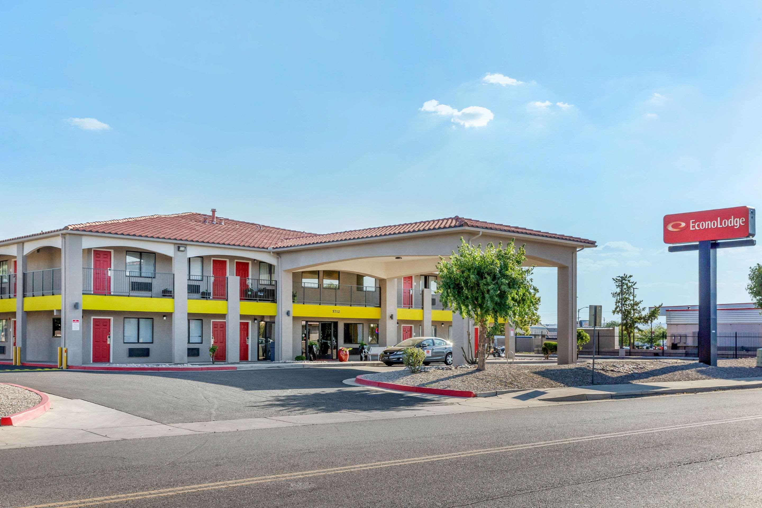 Econo Lodge West - Coors Blvd Albuquerque Exterior foto