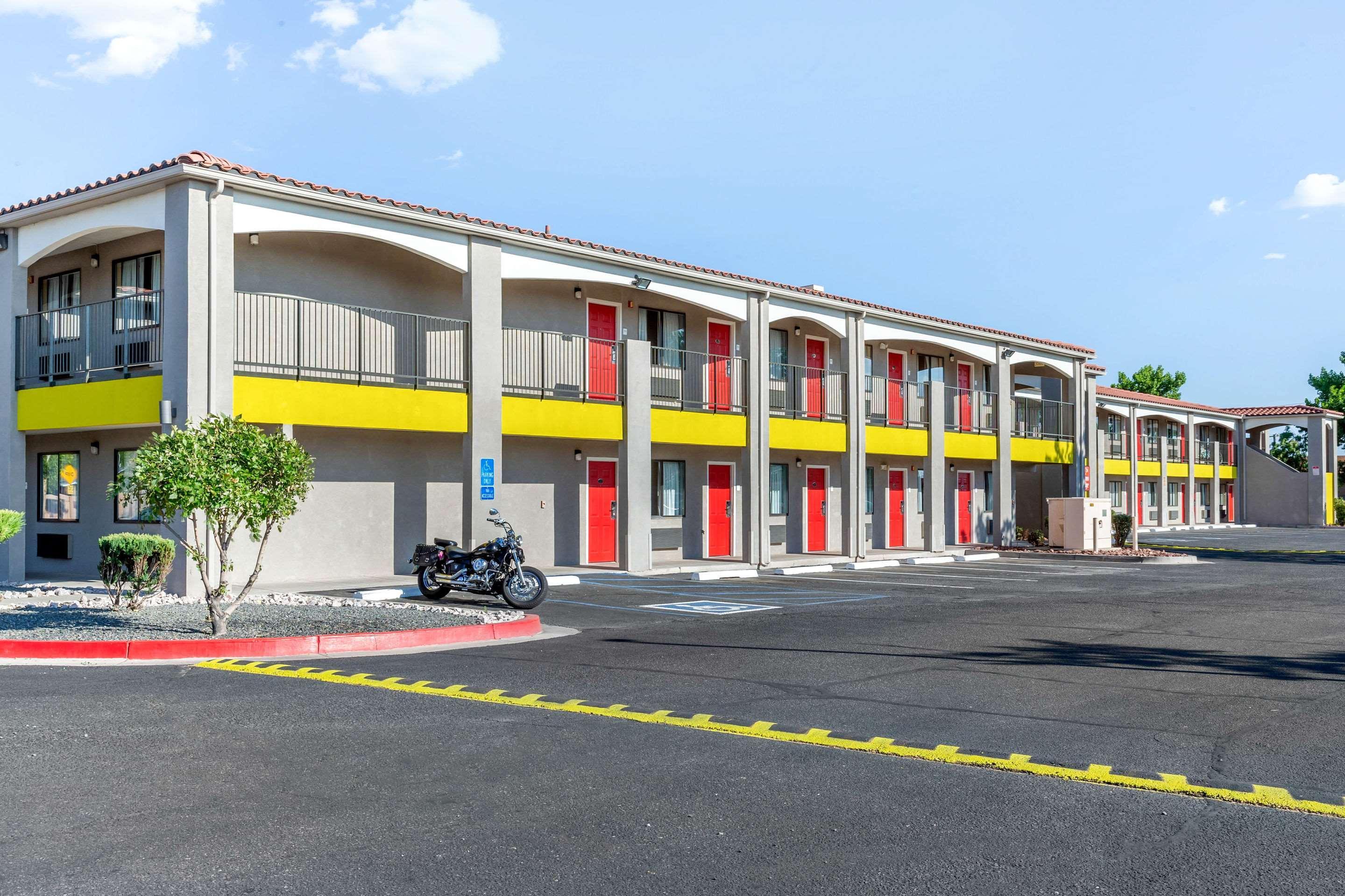 Econo Lodge West - Coors Blvd Albuquerque Exterior foto